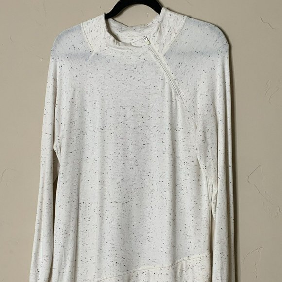 T by Talbots Women's Size Medium Cream Speckled Long Sleeve Athleisure Tunic - Picture 1 of 12